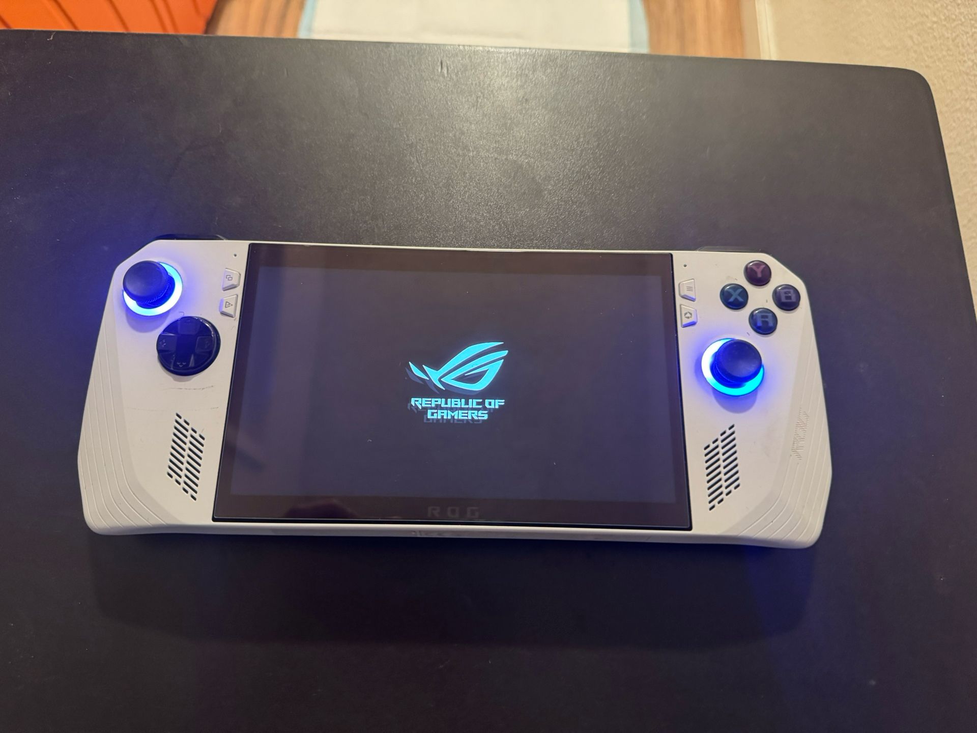Rog Ally Z1extreme