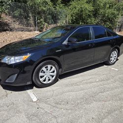 2014 Toyota Camry Hybrid LE