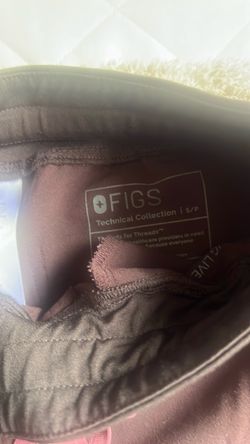Figs scrubs