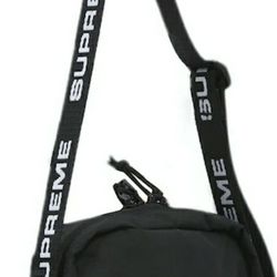 Supreme Shoulder Bag Black FW22