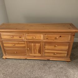 9 Drawer Dresser
