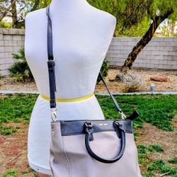 Nine West Grey/Black 12x9" Vinyl Shoulder Handle Multi-Pocket Handbag Purse GUC