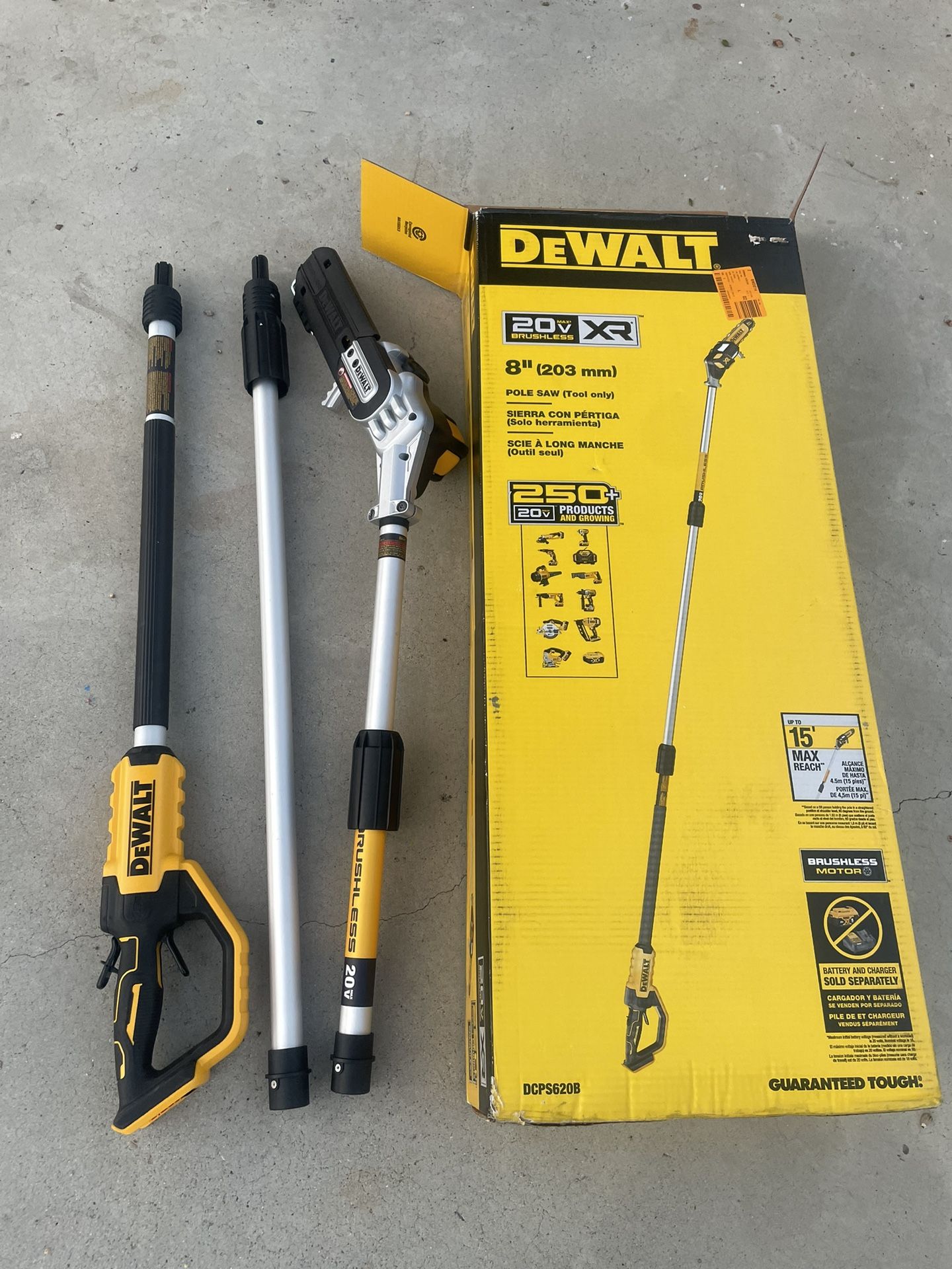 DEWALT 20V MAX 8in. Brushless Cordless Battery Powered Pole Saw (Tool Only)