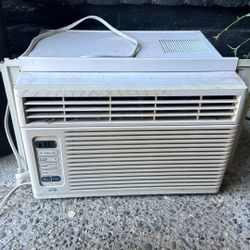 AC for Window Works Great $50 Only Firm