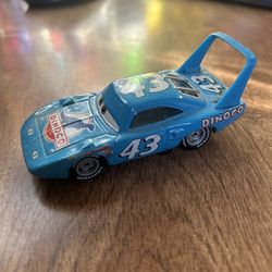 Disney Pixar Cars “The King” Dinoco blue #43 1970 Plymouth Super bird loose