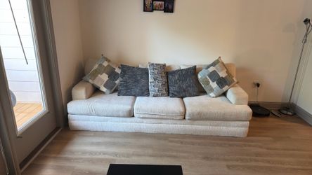 Sofa/ Couch | Rooms To Go - Hutchinson Sofa