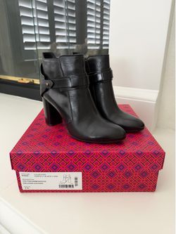 Tory Burch Colton 85MM Galleon Leather Bootie Black Size 7.5