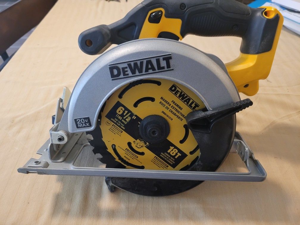 Dewalt Circular Saw