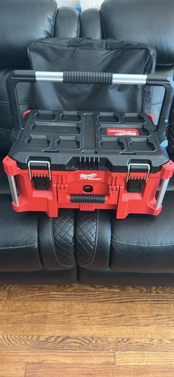 Milwaukee PACKOUT Toolbox