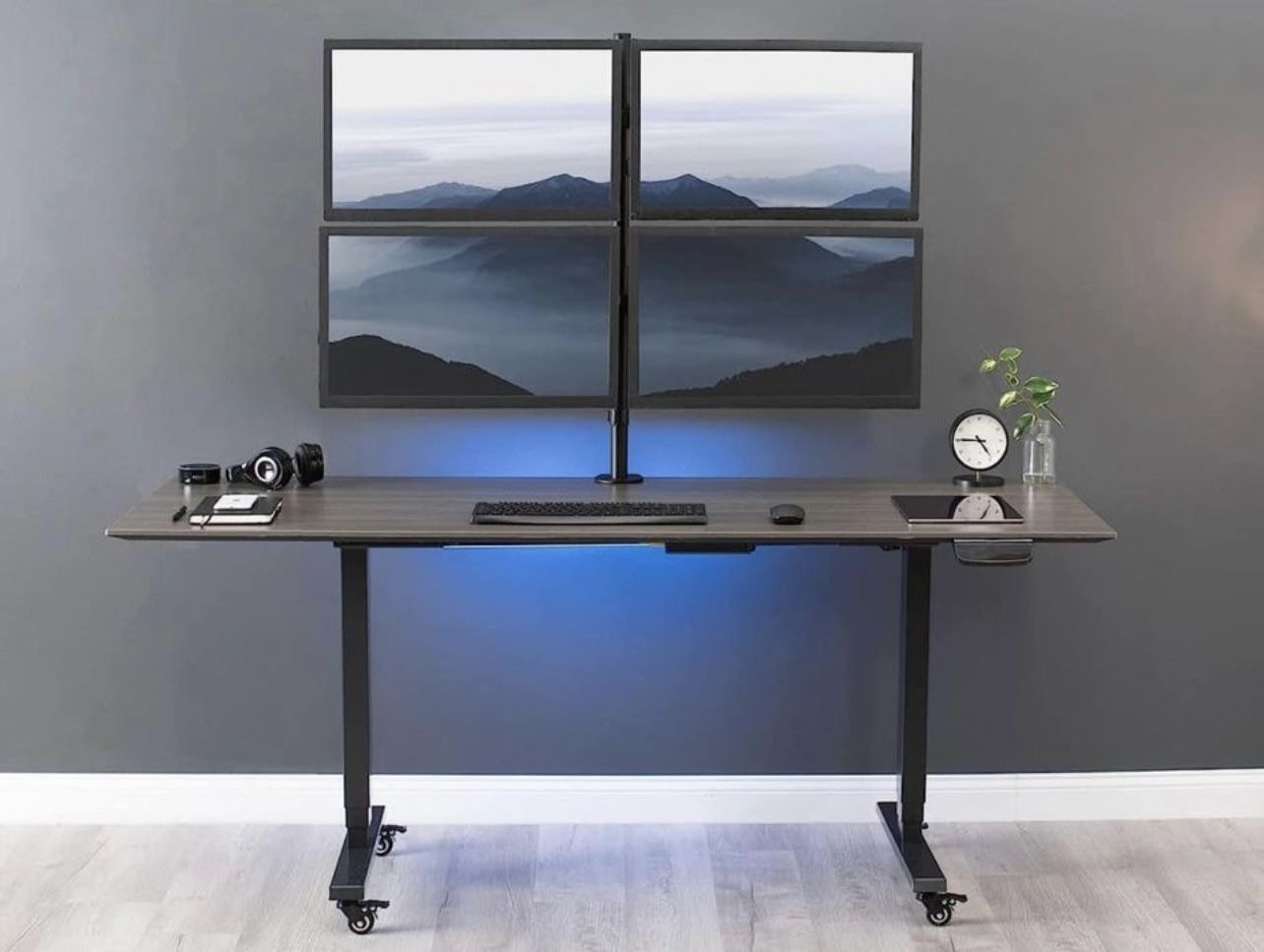 quad monitor stand + 4 Dell 24” widescreen led 1920x1080 monitors