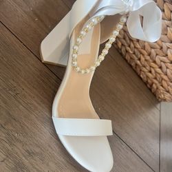 NEW Wedding Heels Size 6