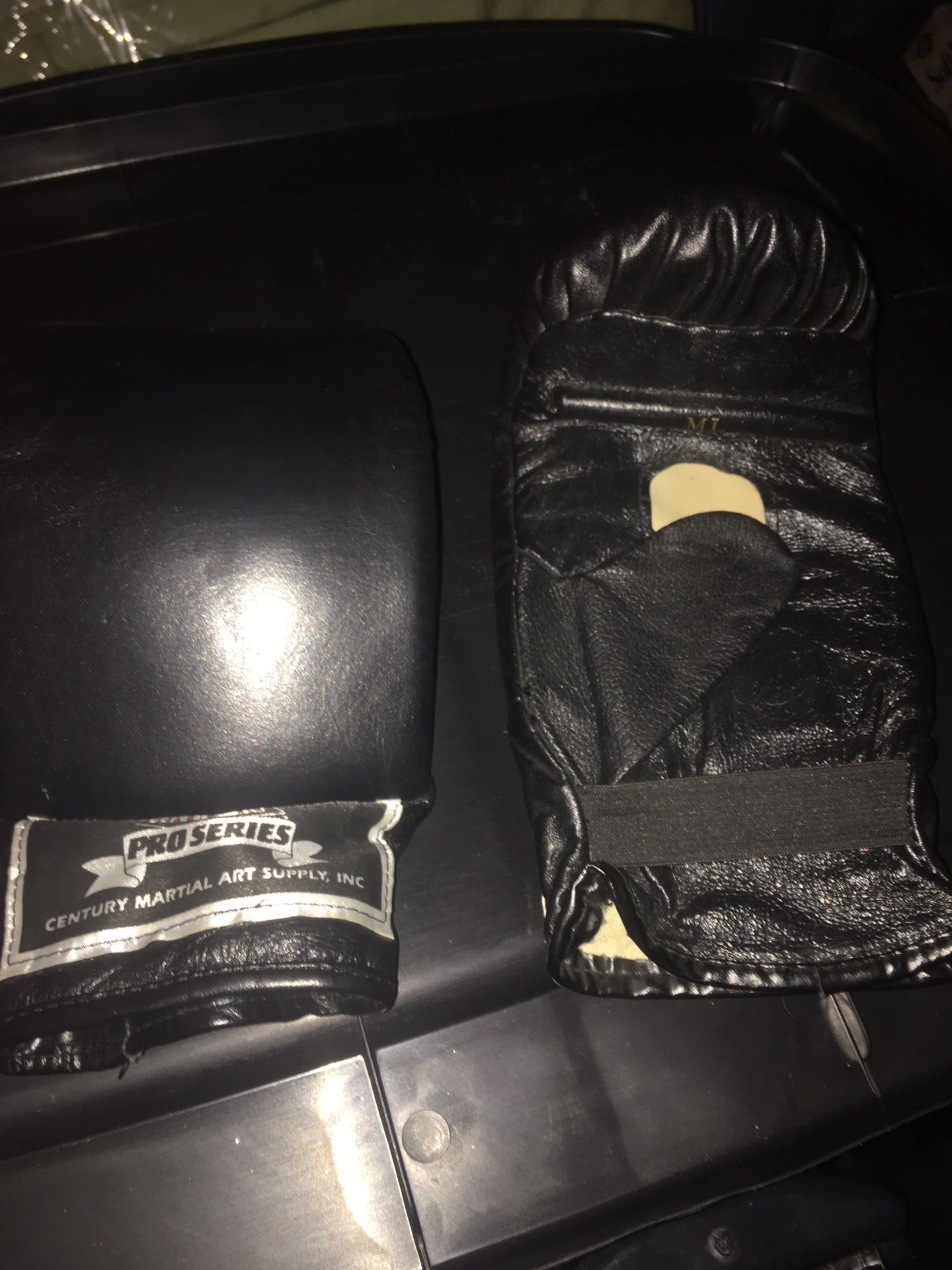 Lnew Martial Arts And Boxing Glove Only $20