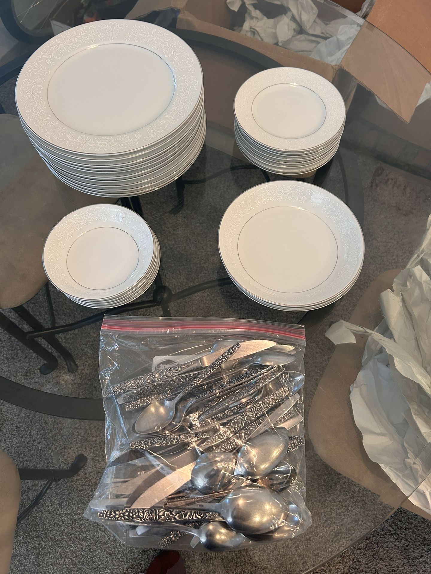 Fine China & Silverware