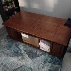 Pop up coffee table
