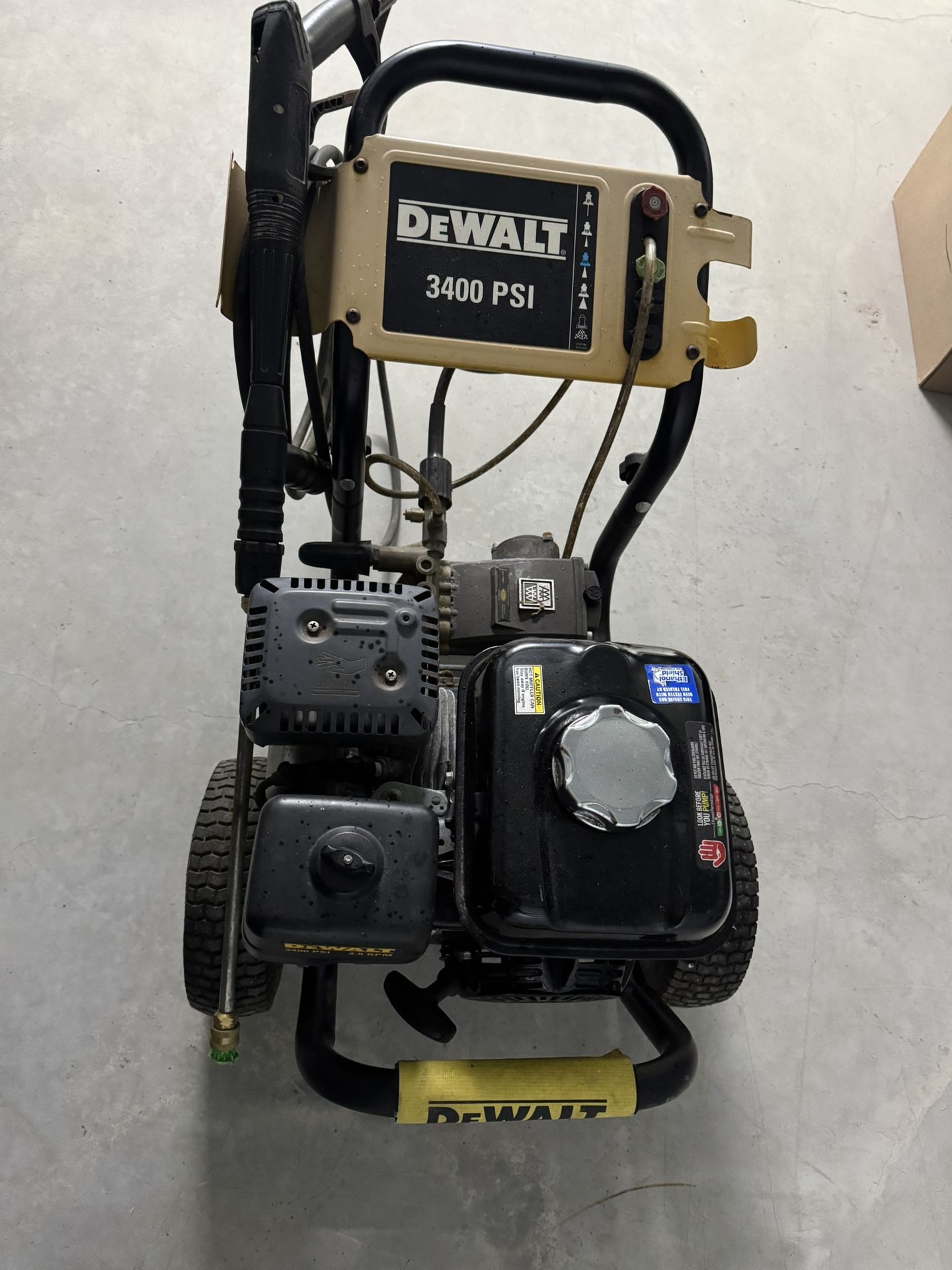 Dewalt Pressure Washer 3400 2.5 GPM