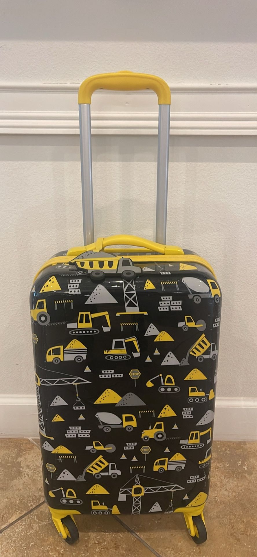 Boys Construction Print Rolling Luggage With Tag