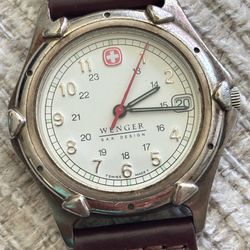 Vintage Wenger Swiss Army Watch Date Quartz Brown Leather Band NEW BATTERY KEEPS PERFECT TIME!