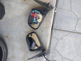 Toyota Tacoma side view mirrors