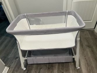Cowiewie Baby bassinet
