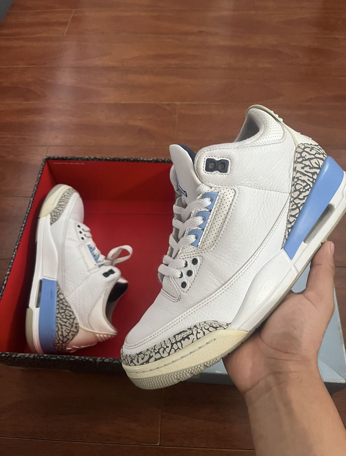 Jordan 3 Unc