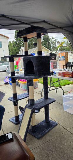 Cat tree