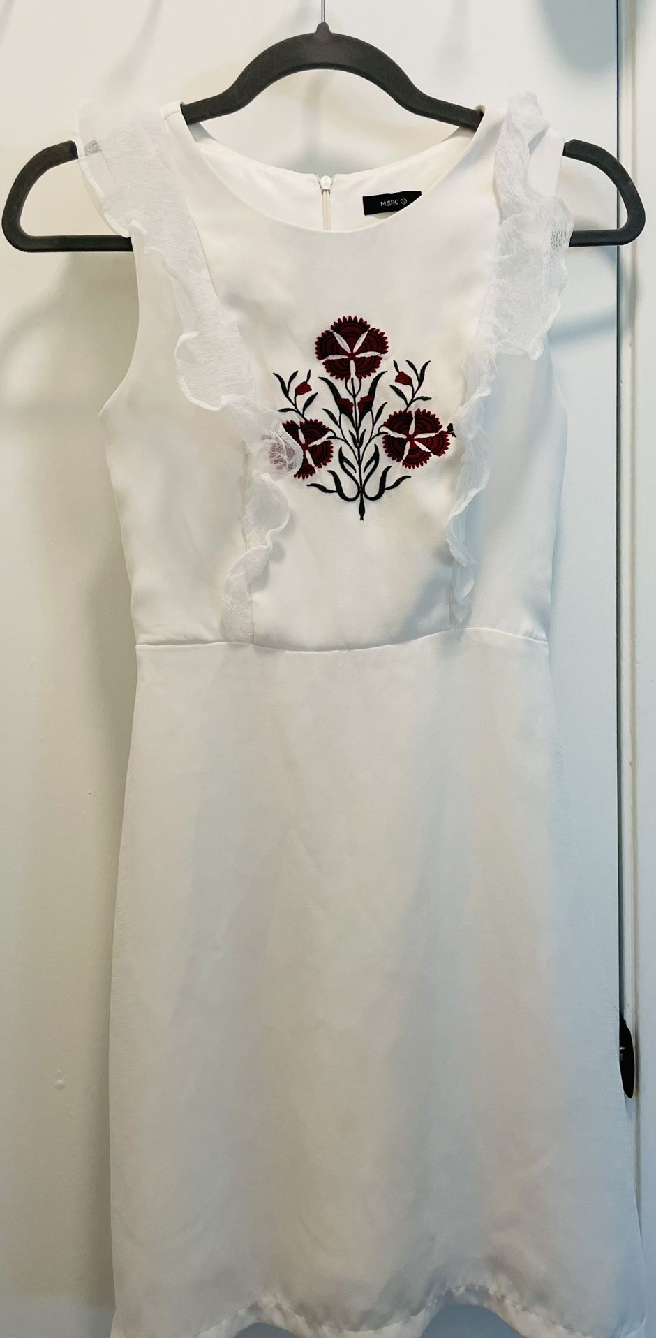 White Embroidered Dress by Marc – Size XS