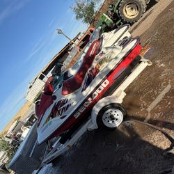 3 Jet Skis  Rebuilt Carbs All 3  Crank Up And Spin Need Tlc