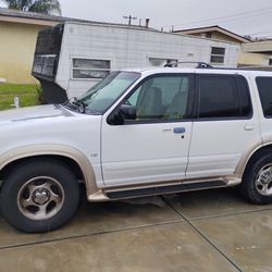 2001 Ford Explorer V8