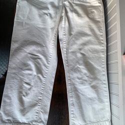 Tommy Hilfiger Spirit Curvy Crop White Pant Features: two front pockets two back pockets 