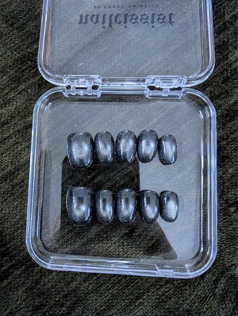 Nailcissist Eclipse Press-on Nails - Size M