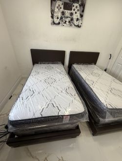 Twin Size Beds 🚚