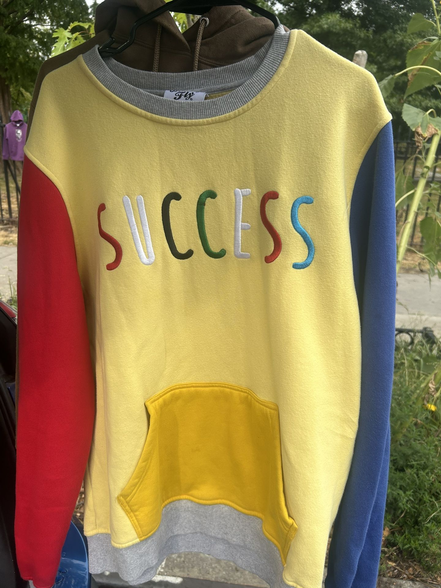 VINTAGE SWEATER