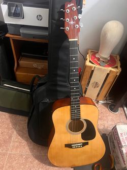 Montana Acoustic Guitar with Gig Bag