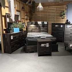 Queen Bed Frame, Dresser, Mirror And Nightstand 