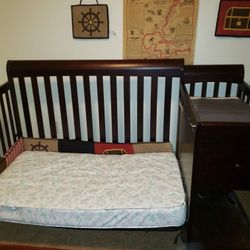 Perfect crib. With changing table