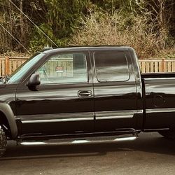 4X4 2003 Chevy Black Friday 🎁