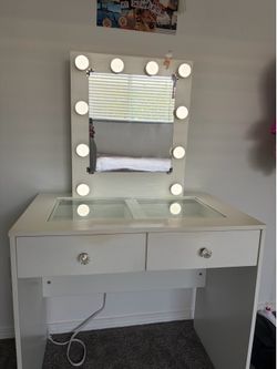 LED light vanity