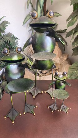 A set Frogs metal decor