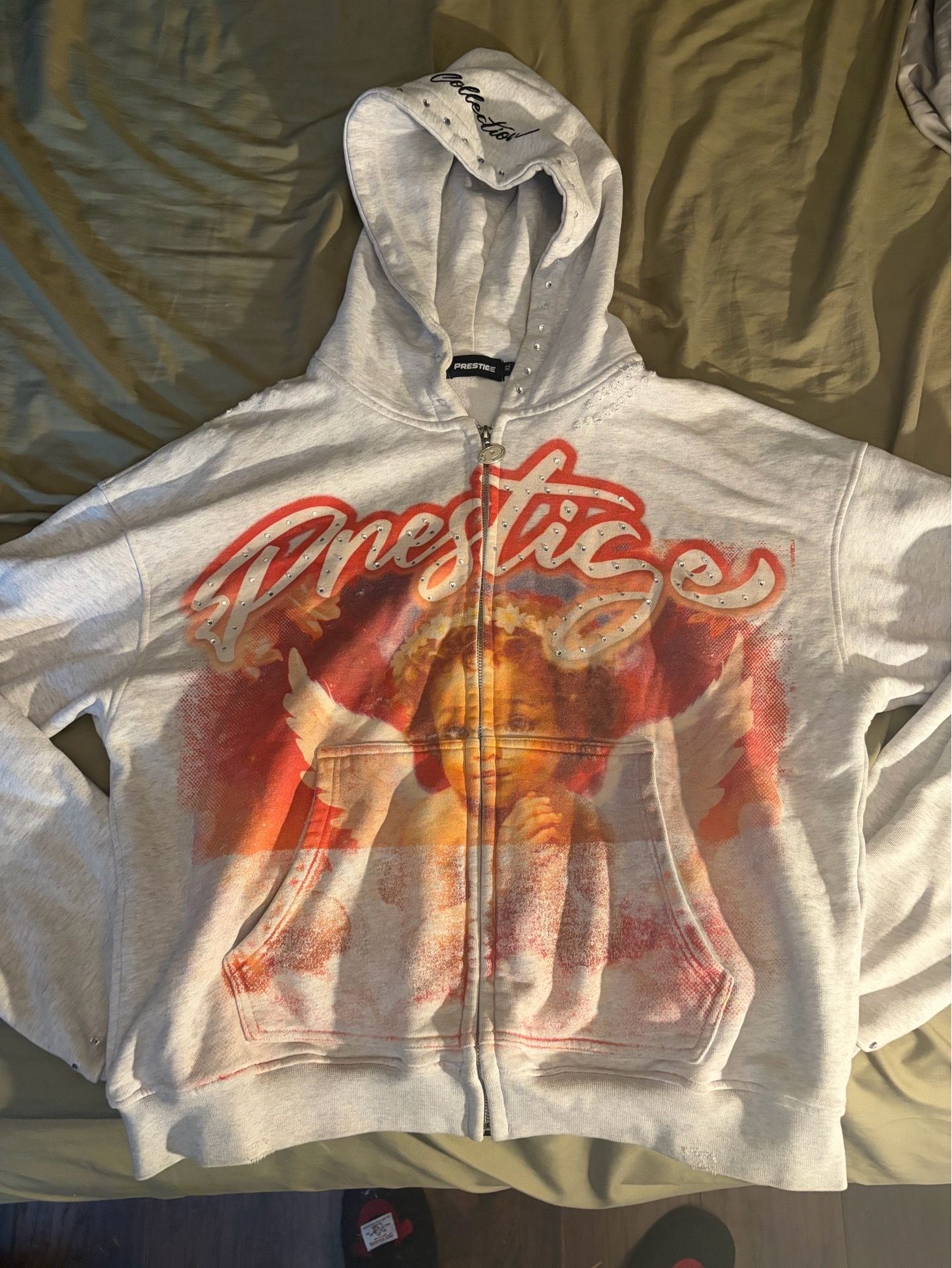 Graphic hood
