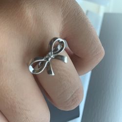 In Box 925 STERLING SILVER Bow Ring With A Small Real DIAMOND In The CENTER,  Size 6