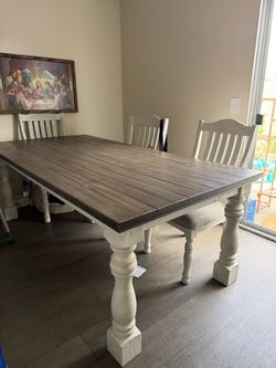 DINING TABLE