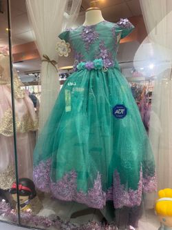 Green princesa dress