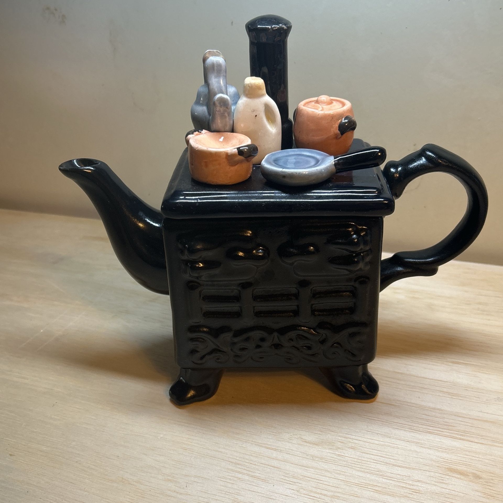 Tea Pot Vintage Stove