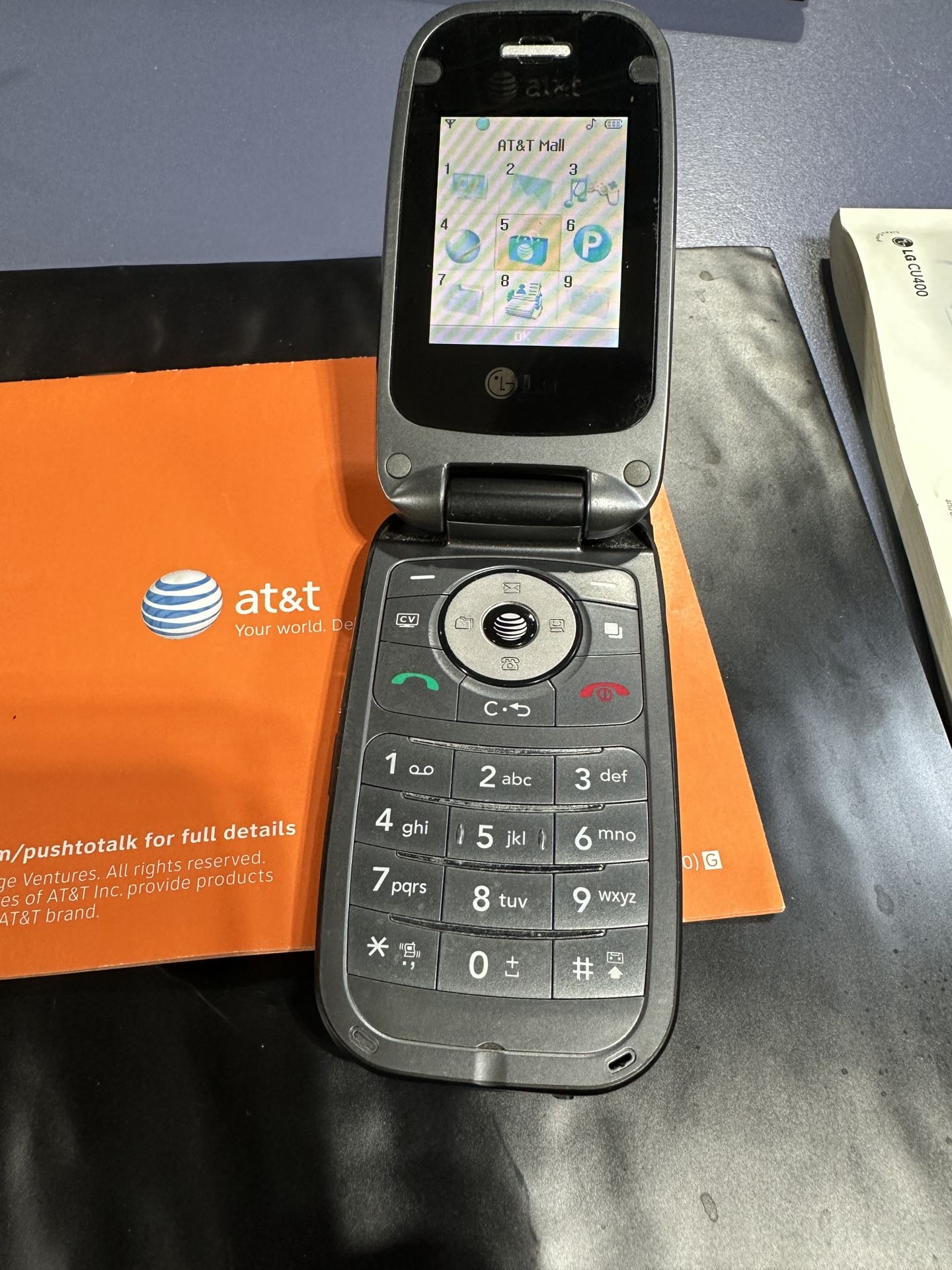 LG CU400, 2006 Cellular 3G, Flip Phone, Great Condition