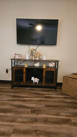 TV GREAT CONDITION  insignia 50 inch