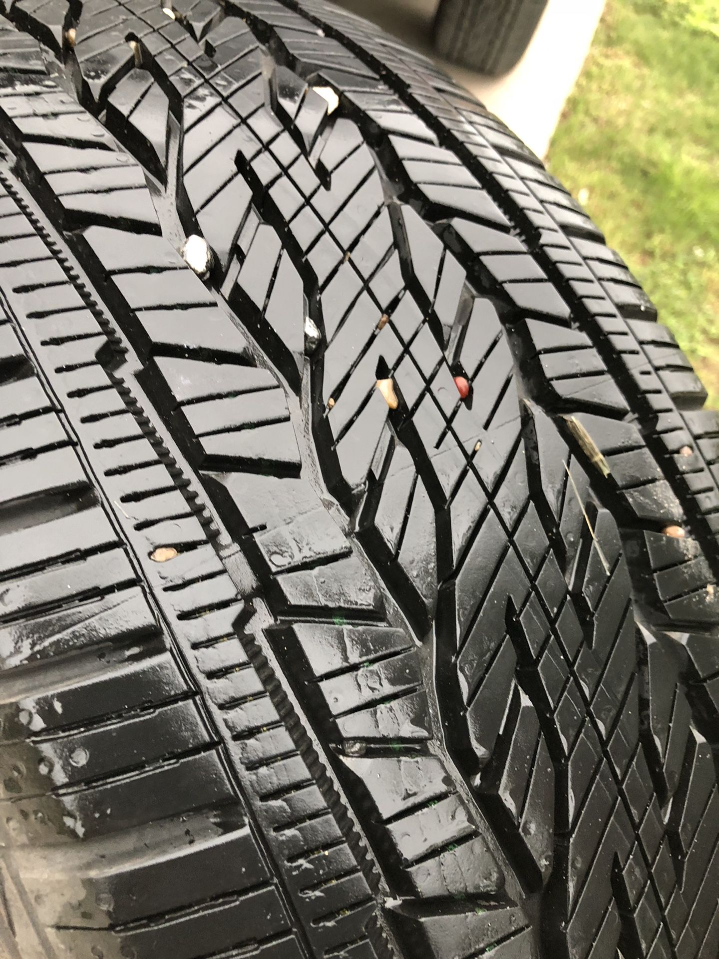 Tire 275/55/20