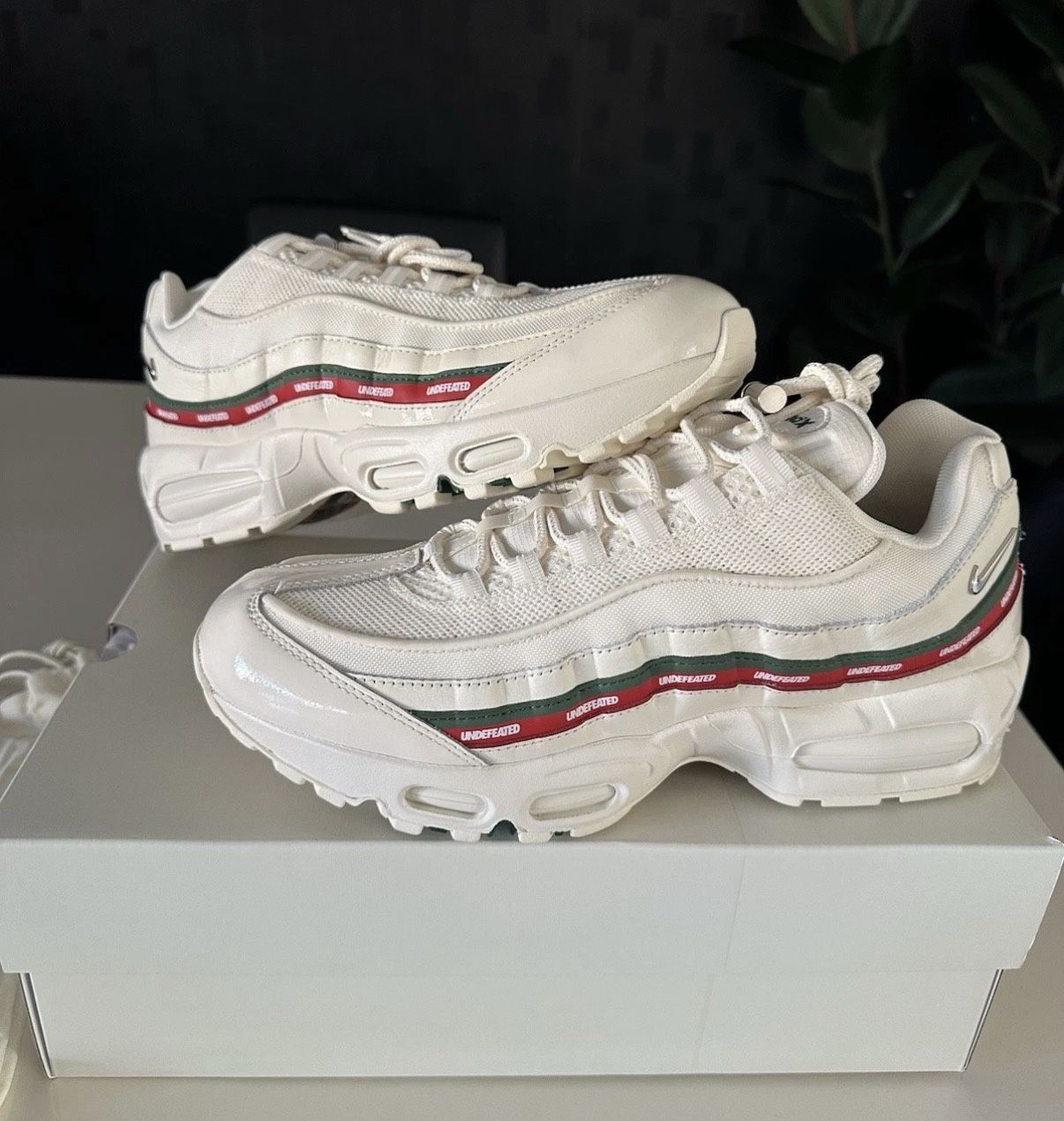 NIKE AIR MAX 95 UNDEFEATED Sz 8 & 8.5 DS