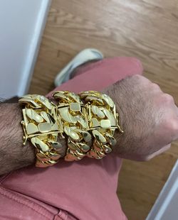Thick 14k gold bracelet