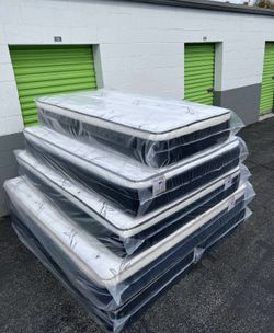 King Size Pillow Top Bamboo Brand Mattress New