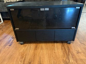 Rolling TV stand